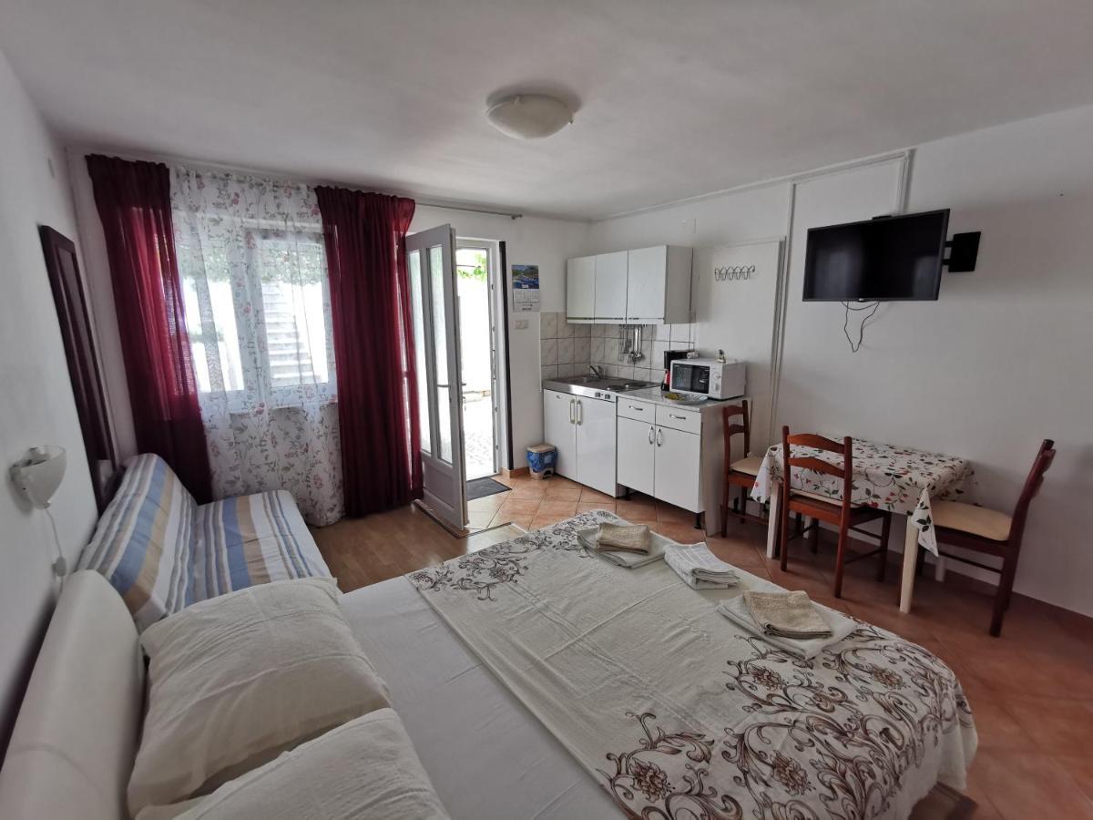 Studio Apartments Jasminka سيلتسي المظهر الخارجي الصورة